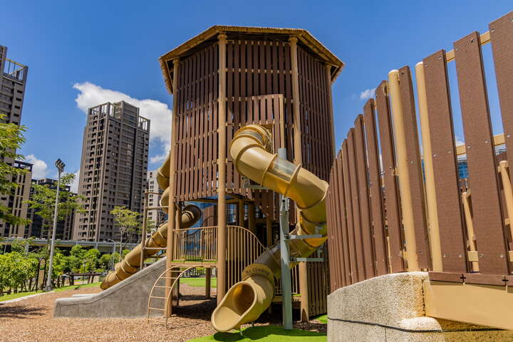 十四張歷史公園
